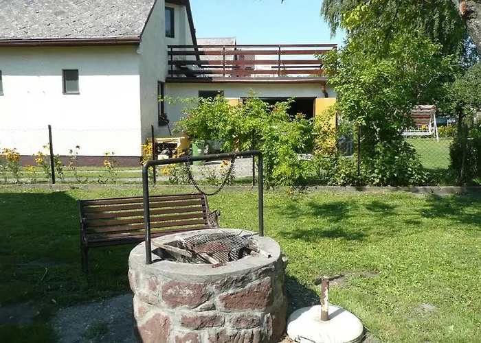 Boglári Csalogány *